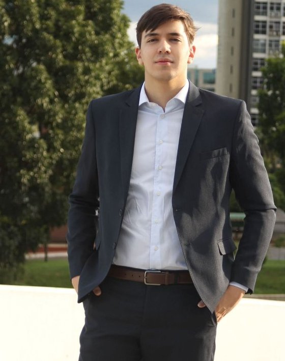 Rodrigo Marengo, professor e aprovado em + de 10 concursos